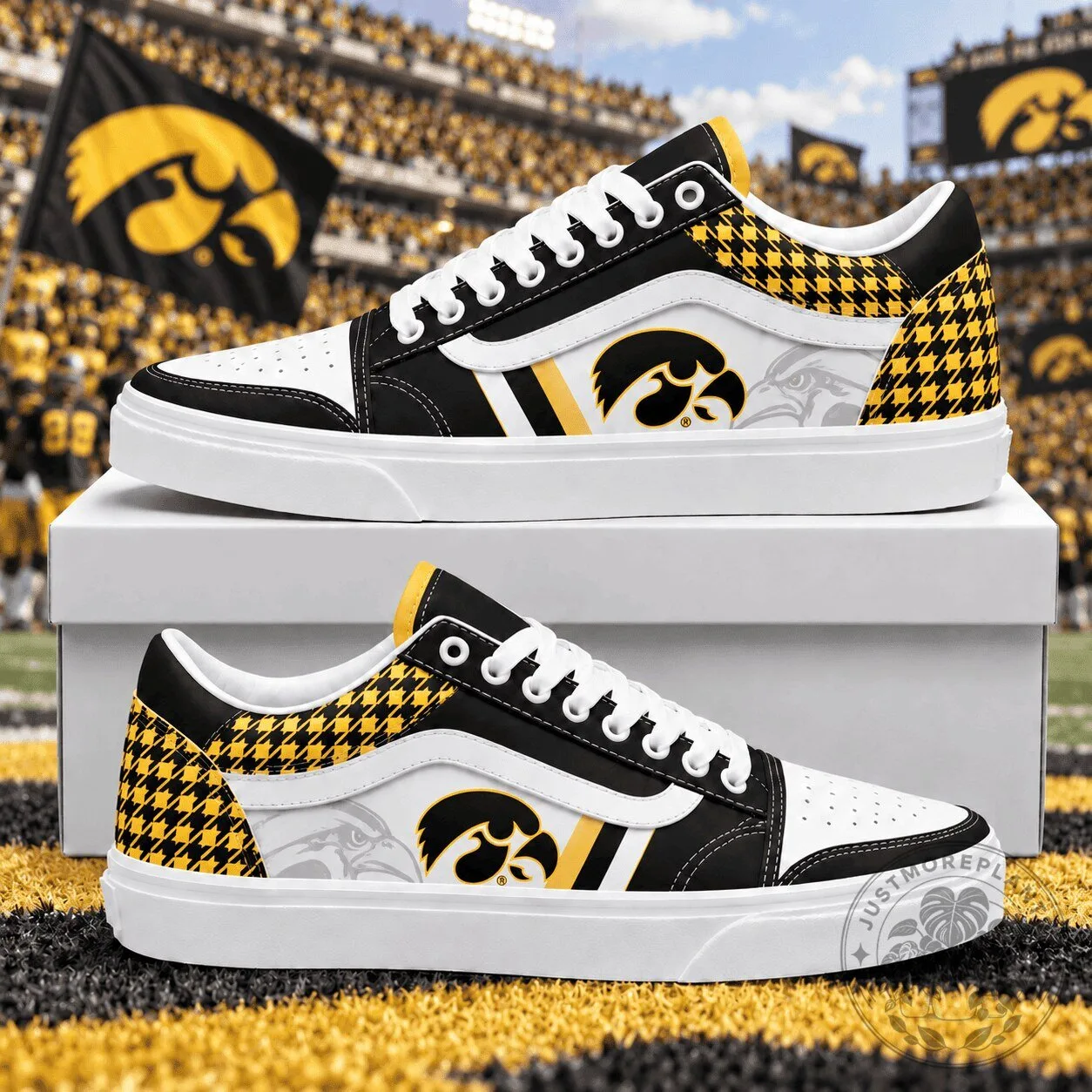 Iowa Hawkeyes Classic Houndstooth Sideline Pattern Low Top Canvas Shoes